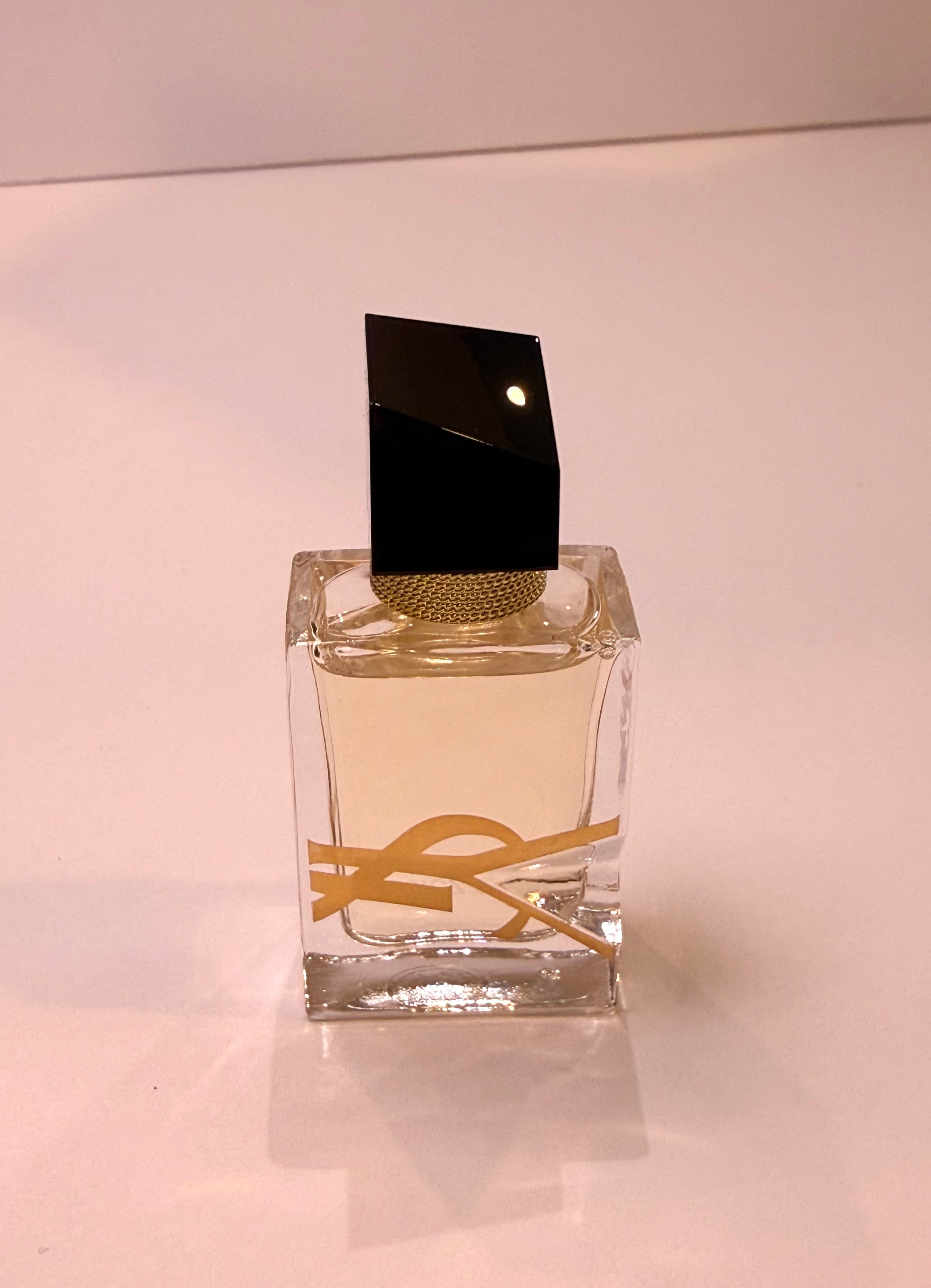 Yves Saint Laurent - Parfum LIBRE  7.5 ml - 0.25 Fl Oz.