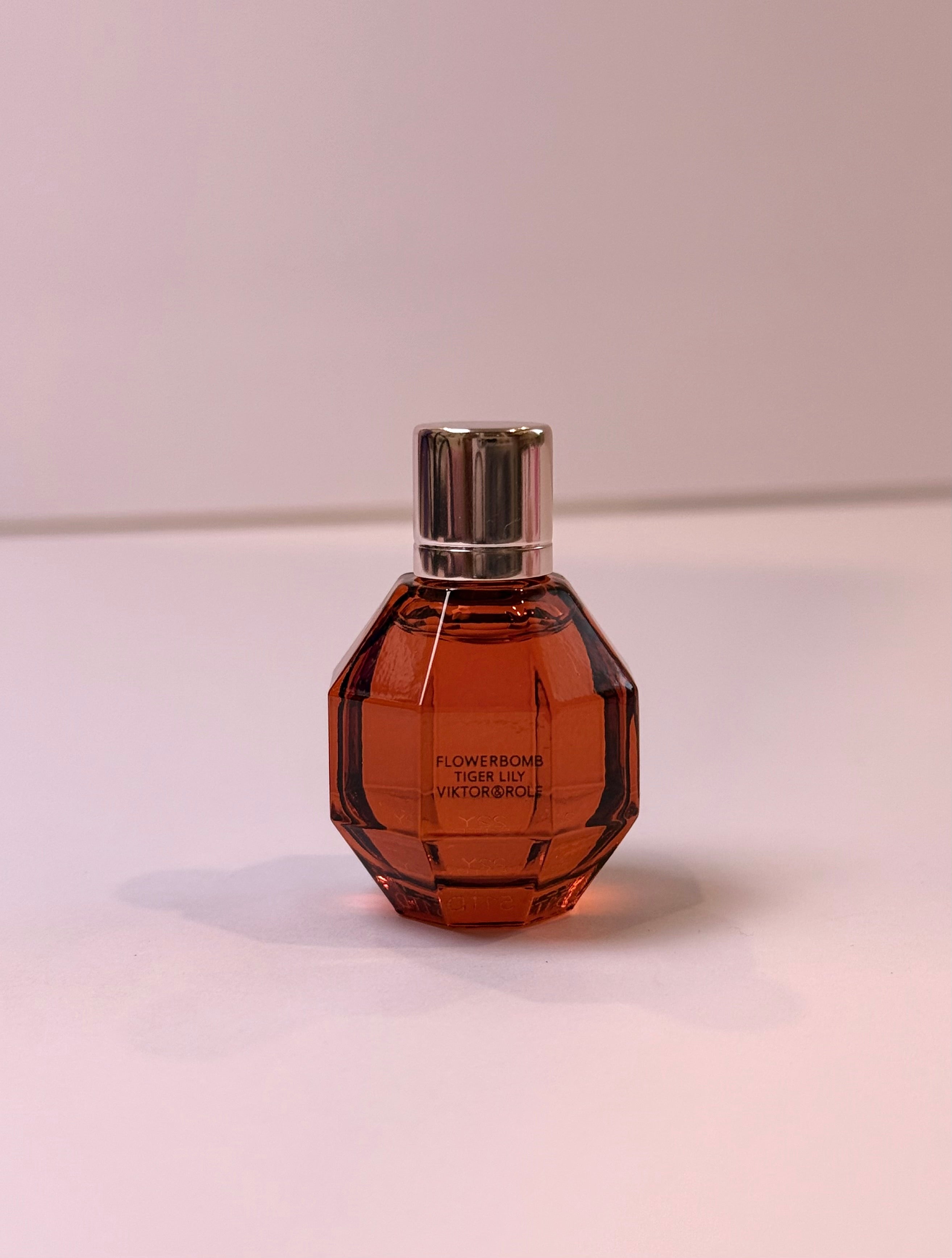 FlowerBomb Tiger Lily Viktor & Rolf  7 ml - 0.24 Fl Oz.